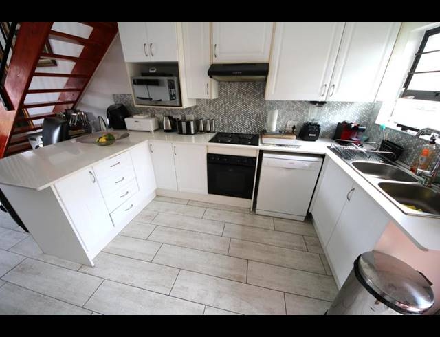 2 BEDROOM TOWNHOUSE FOR SALE IN PAULSHOF